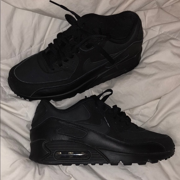 black air max shoes